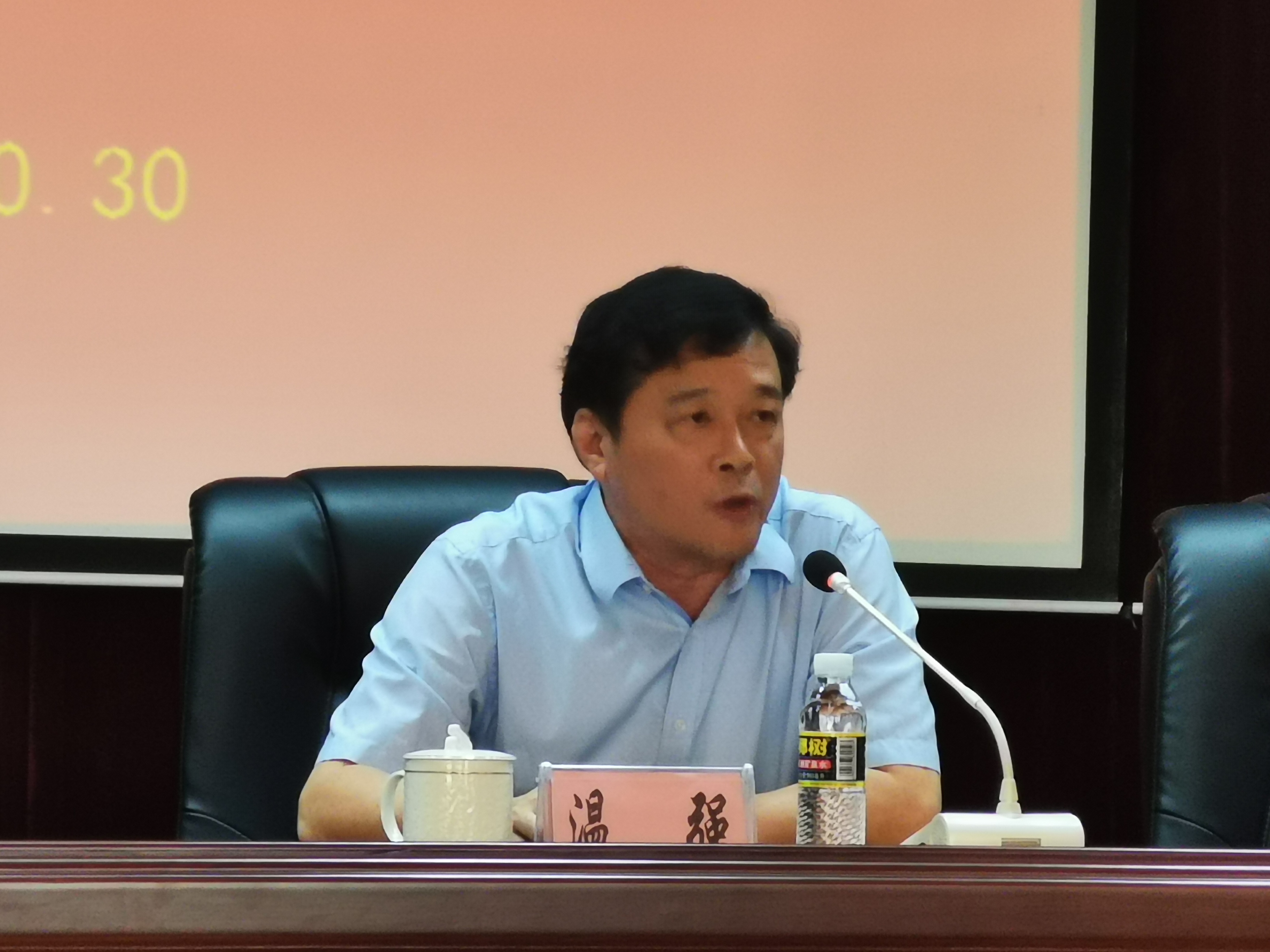 温强校长讲话.jpg